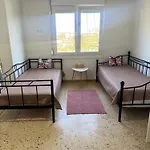 φωτεινο διαμερισμα στη νεαπολη-λαρισας έως 4 άτομα * Larissa