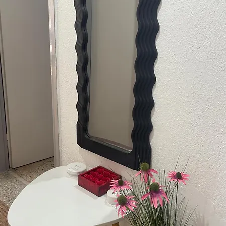 φωτεινο διαμερισμα στη νεαπολη-λαρισας έως 2 άτομα 拉里萨