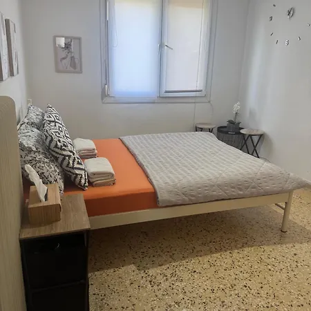 φωτεινο διαμερισμα στη νεαπολη-λαρισας έως 4 άτομα * Larissa